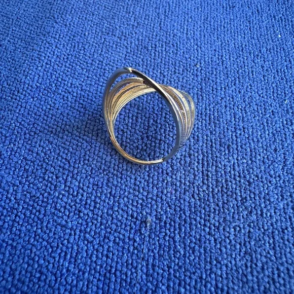 14k Gold Geometric Ring - Picture 4 of 10